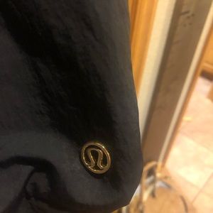 EXCELLENT USED CONDTION LULU BAG